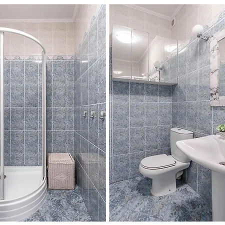 Old Town Apartment *