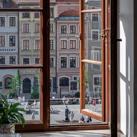 Old Town Apartment *